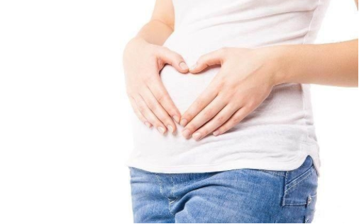 怀孕几个月显怀正常 显怀早对胎儿发育好吗